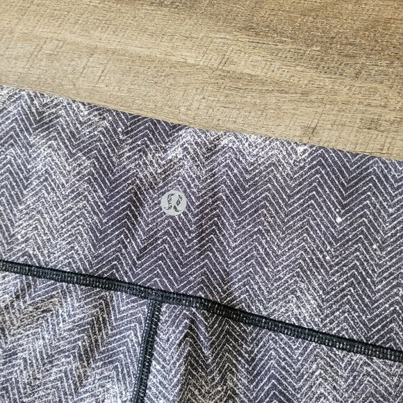 LULULEMON | Wunder Under Pant III Patterned Leggings | Sz. 10 - Picture 9 of 9